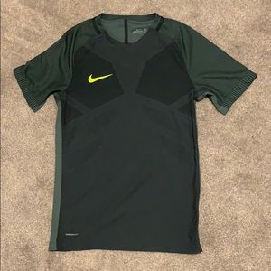 Nike Soccer aeroswift shirt (Never worn)